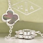 van-cleef-arpels-vintage-alhambra-necklace-white-gold-20-motifs-with-gray-mother-of-pearlc20ad4d76fe97759aa27a0c99bff6710 (1)