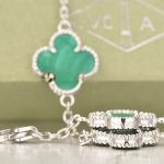 van-cleef-arpels-vintage-alhambra-necklace-white-gold-20-motifs-with-malachite-mother-of-pearla5bfc9e07964f8dddeb95fc584cd965d