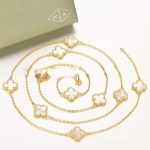 van-cleef-arpels-vintage-alhambra-necklace-yellow-gold-10-motifs-with-white-mother-of-pearl6c8349cc7260ae62e3b1396831a8398f