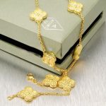 van-cleef-arpels-vintage-alhambra-necklace-yellow-gold-10-motifs6ea9ab1baa0efb9e19094440c317e21b (1)