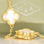 van-cleef-arpels-vintage-alhambra-necklace-yellow-gold-20-motifs-with-white-mother-of-pearleccbc87e4b5ce2fe28308fd9f2a7baf3 (1)