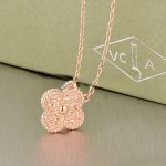 van-cleef-arpels-vintage-alhambra-pendant-pink-gold-with-round-diamonds8e296a067a37563370ded05f5a3bf3ec