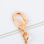 van-cleef-arpels-vintage-alhambra-pendant-rose-gold-with-diamonda5771bce93e200c36f7cd9dfd0e5deaa-595×595