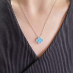 van-cleef-arpels-vintage-alhambra-pendant-turquoise-and-white-gold-with-diamondsf7177163c833dff4b38fc8d2872f1ec6-595×595