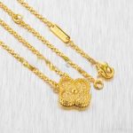 van-cleef-arpels-vintage-alhambra-pendant-yellow-gold-with-round-diamondscfcd208495d565ef66e7dff9f98764da