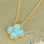 van-cleef-arpels-vintage-alhambra-pendant-yellow-gold-with-turquoise-mother-of-pearl-round-diamonds6512bd43d9caa6e02c990b0a82652dca