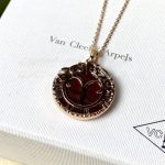 van-cleef-arpels-zodiaque-long-necklace-arietis-aries-rose-gold-iron-eye02e74f10e0327ad868d138f2b4fdd6f0